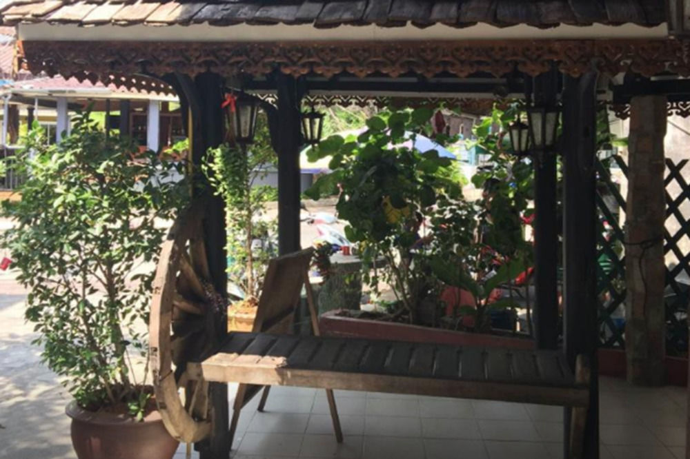 Baan Thai Homestay by bGb Villas Pantai Kata Luaran gambar