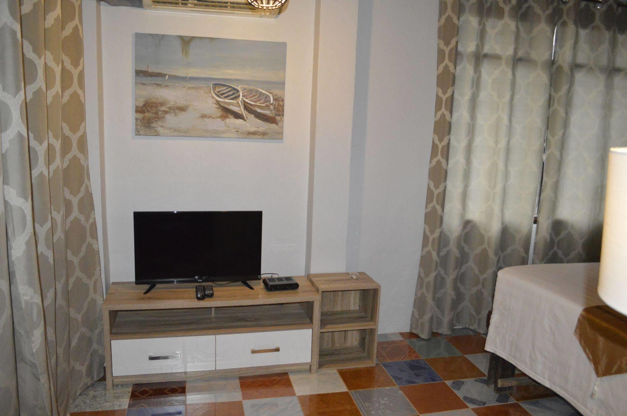 Baan Thai Homestay by bGb Villas Pantai Kata Luaran gambar