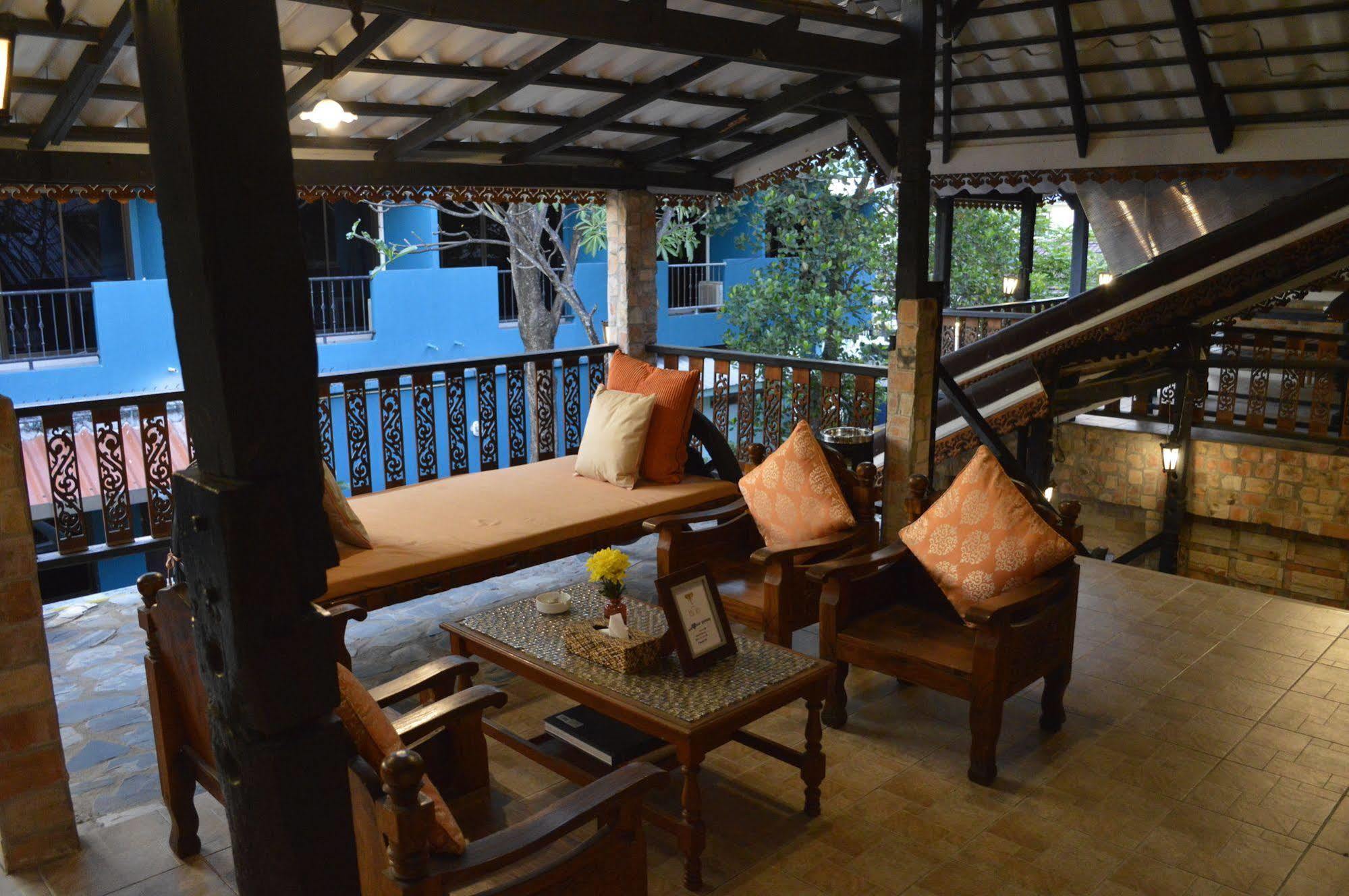 Baan Thai Homestay by bGb Villas Pantai Kata Luaran gambar