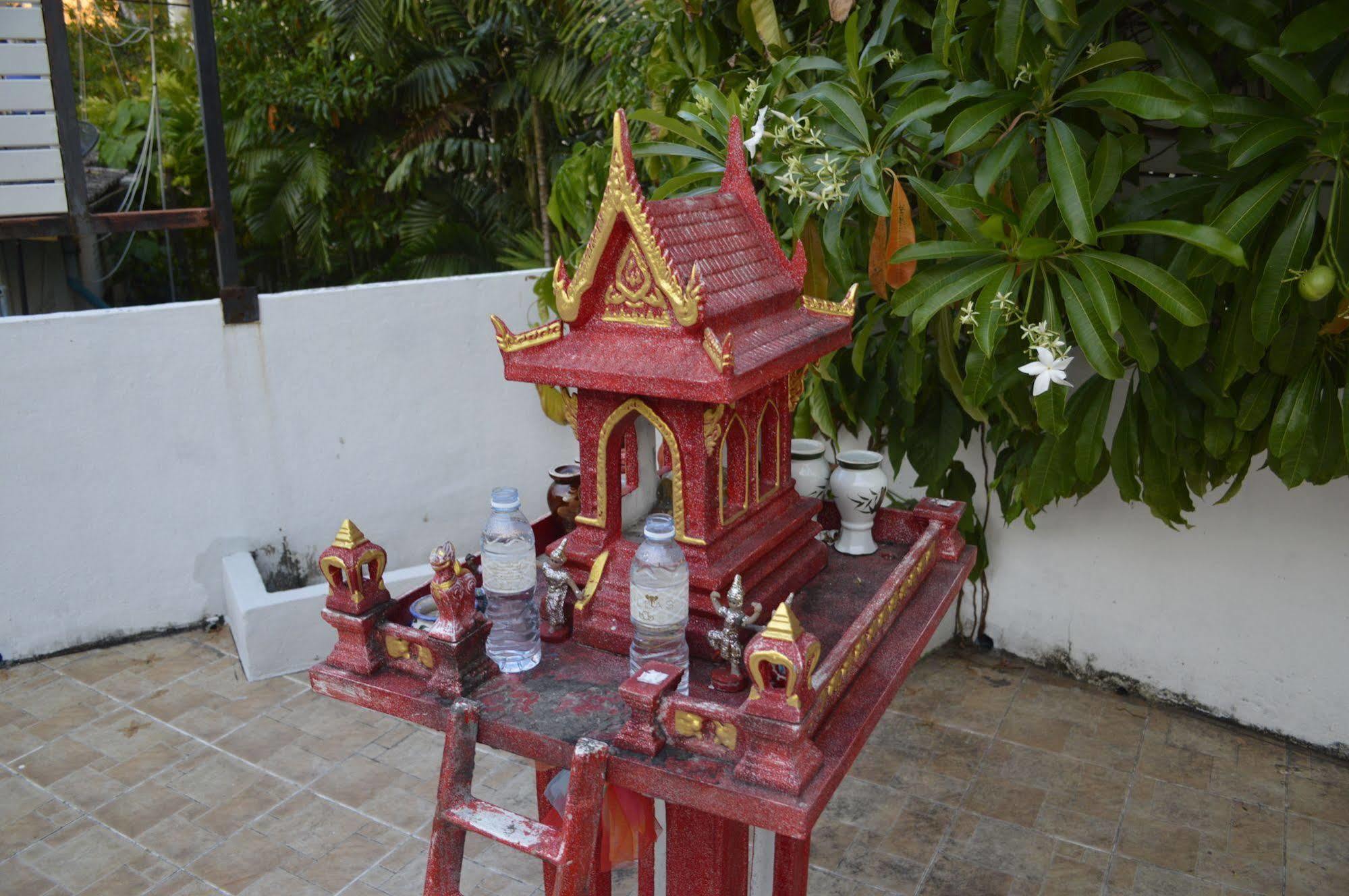 Baan Thai Homestay by bGb Villas Pantai Kata Luaran gambar
